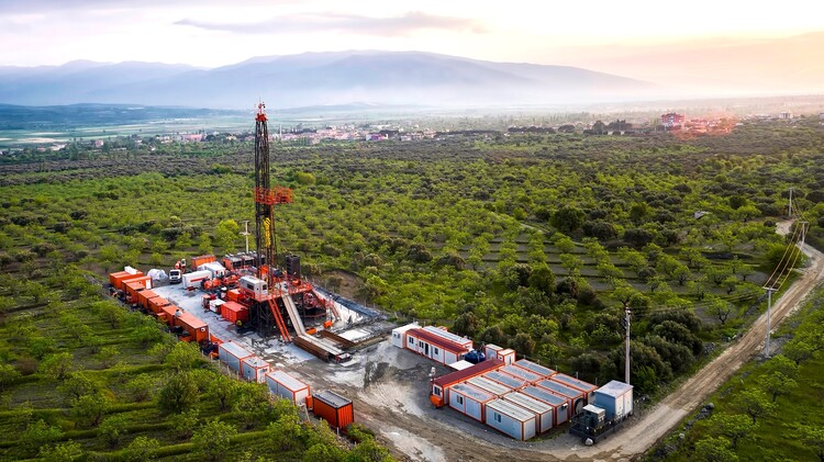 <h4><strong>DRILLING SERVICES THAT MAKE A DIFFERENCE</strong></h4> <p><strong>Pars Anatolian has the capacity to provide drilling services up to 5.000 meters depth in accordance with international standards and best practices.</strong></p> <p>Our inventory comprises minimum 3M pressure control equipment, top quality SCADA controlled solid control systems and high-power, electric mud pump, all sourced from top manufacturers with international renown. Our suppliers include Upetrom, Gardner Denver, NOV, MD Totco, MI Swaco, Jereh and Petrotek.</p> <p>Our rigs were carefully optimized to offer the highest operational flexibility, thanks to greatly reduced mobilization footprint, practical control systems and a simple, no-nonsense design. All of that was taken one step further with clever features such as electric mud pumps for serious fuel cost savings and improved flow control and SCADA controlled solid control systems for easier, more efficient control while drilling.</p> <p>Pars Anatolian drilling rigs also come with an optional GEOTHERMAL MUDLOGGING system, developed by Pars Anatolian. This system automatically logs all fundamental geothermal drilling parameters (i.e. mud inlet & return temperature, salinity, ROP, WOB, line pressures, etc.) and records them digitally in real-time, at a cost significantly below those of conventional mud-logging systems.</p>